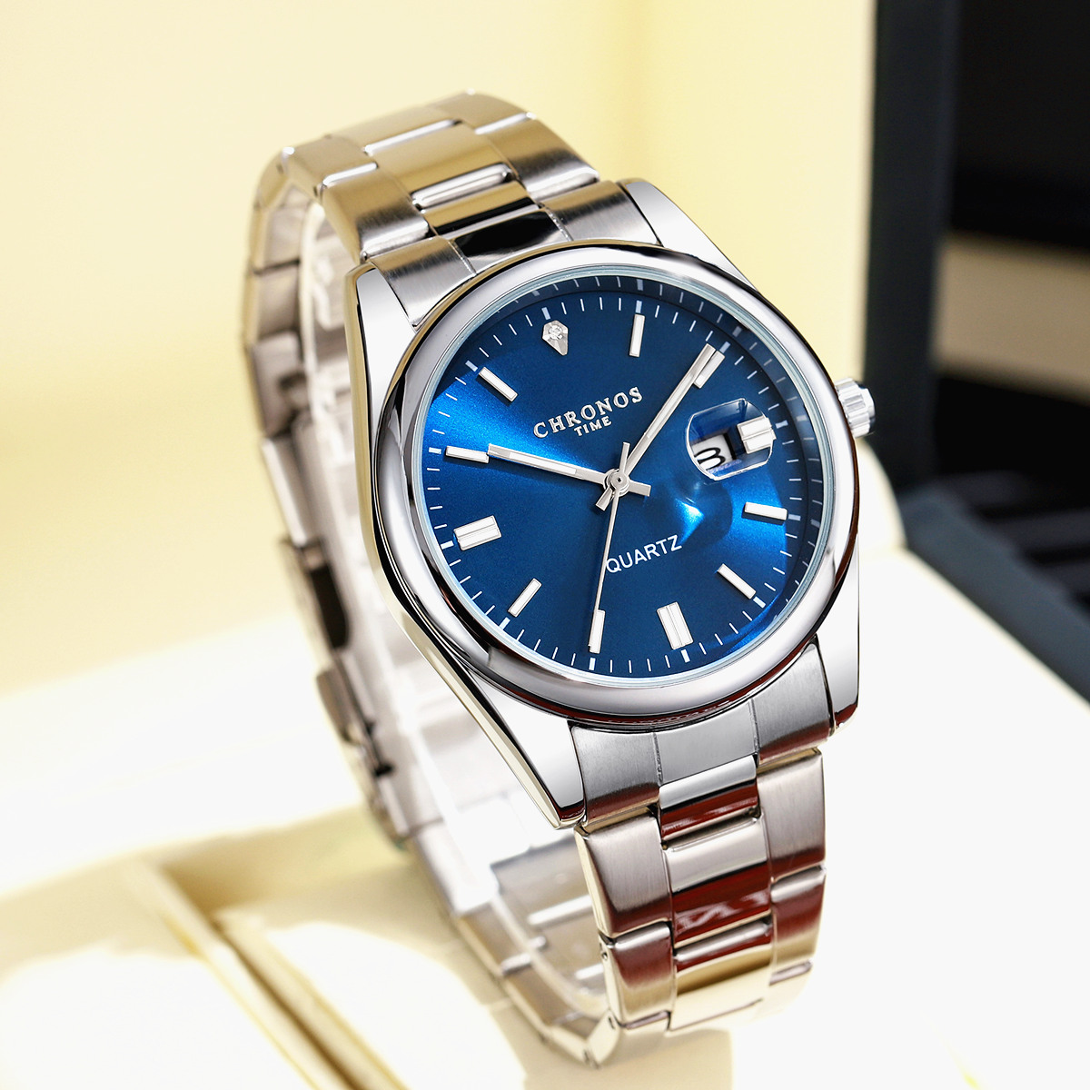 Chronos marca superior de luxo - Luxury Watch Mockup avaliação e preço